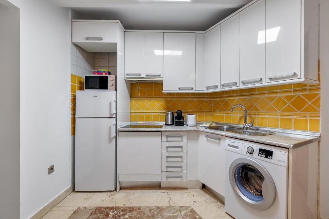 2 Bedroom 1 Bathroom Furnished - Sol - Cozy Vintage - Mintystay Мадрид Екстериор снимка
